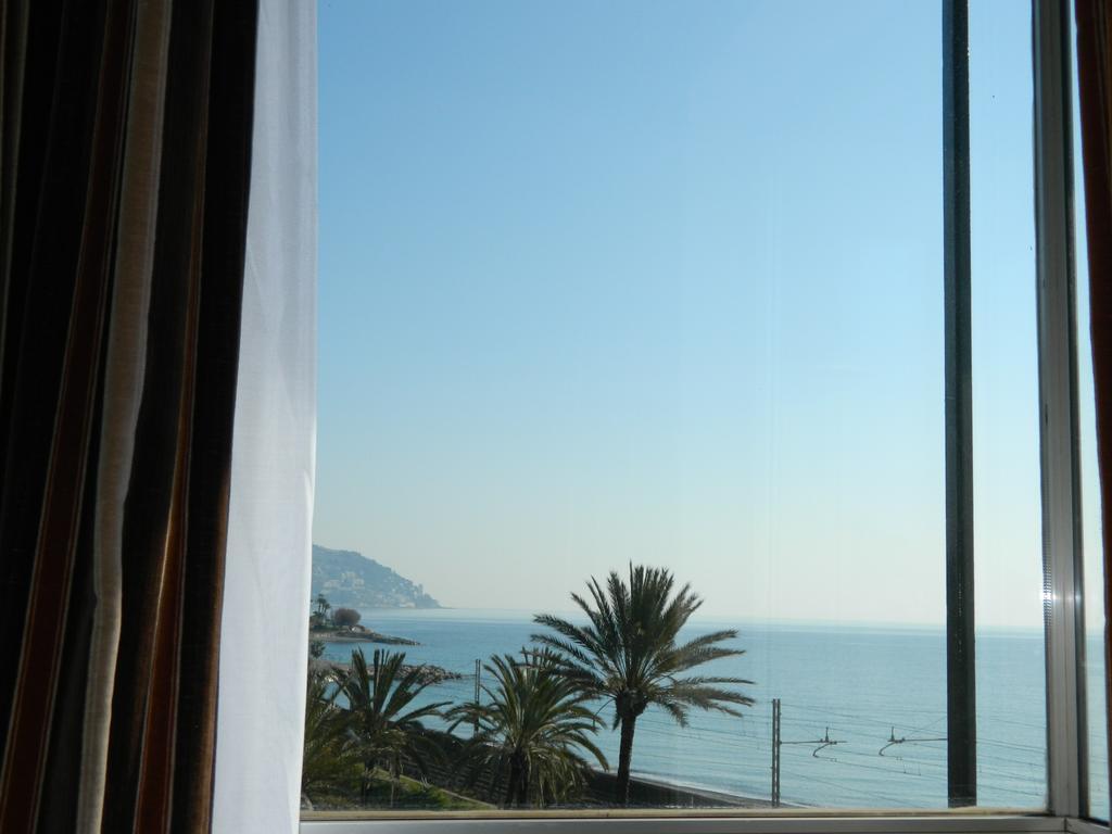 Residence Dei Fiori Bordighera Rum bild